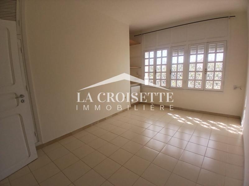 Duplex S+4 avec terrasse à La Marsa